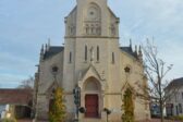 Nouvelle France lycéenne : des oies blanches profanent une église Nouvelle France lycéenne : des oies blanches profanent une église