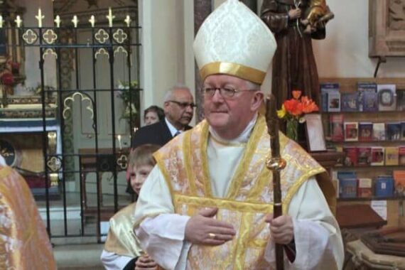 rite Sarum retour Angleterre
